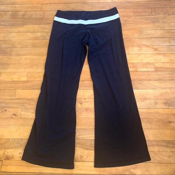 4/$40 - LULULEMON Black Groove Pant - Size 12